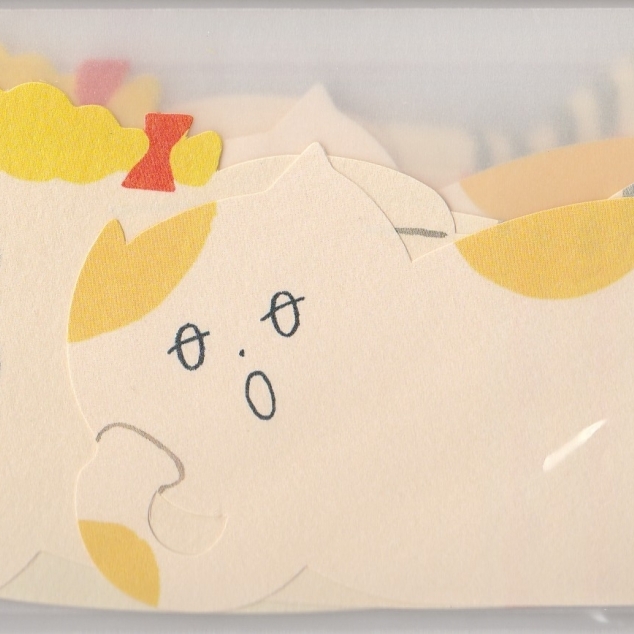 Briefpapiertjes uit Japan, liggende vrouw. 